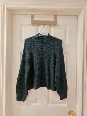 Cozy Mock Neck Waffle Knit Sweater | Size Medium
